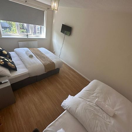 3 Bedroom Apartment Close To Manchester City Stadium And Coop Live Extérieur photo
